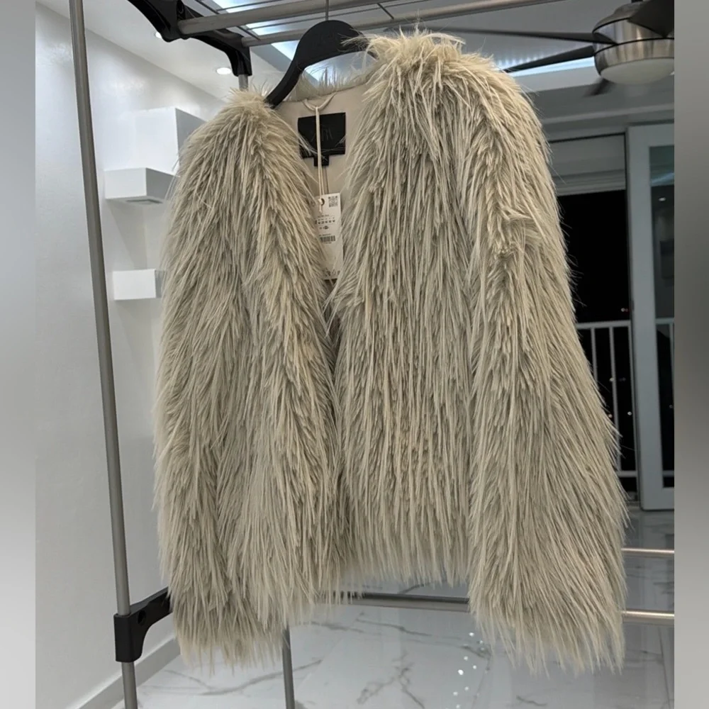 Zara faux fur coat, light grey - Picture 3 of 14